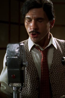 Sus ojos se cerraron y el mundo sigue andando